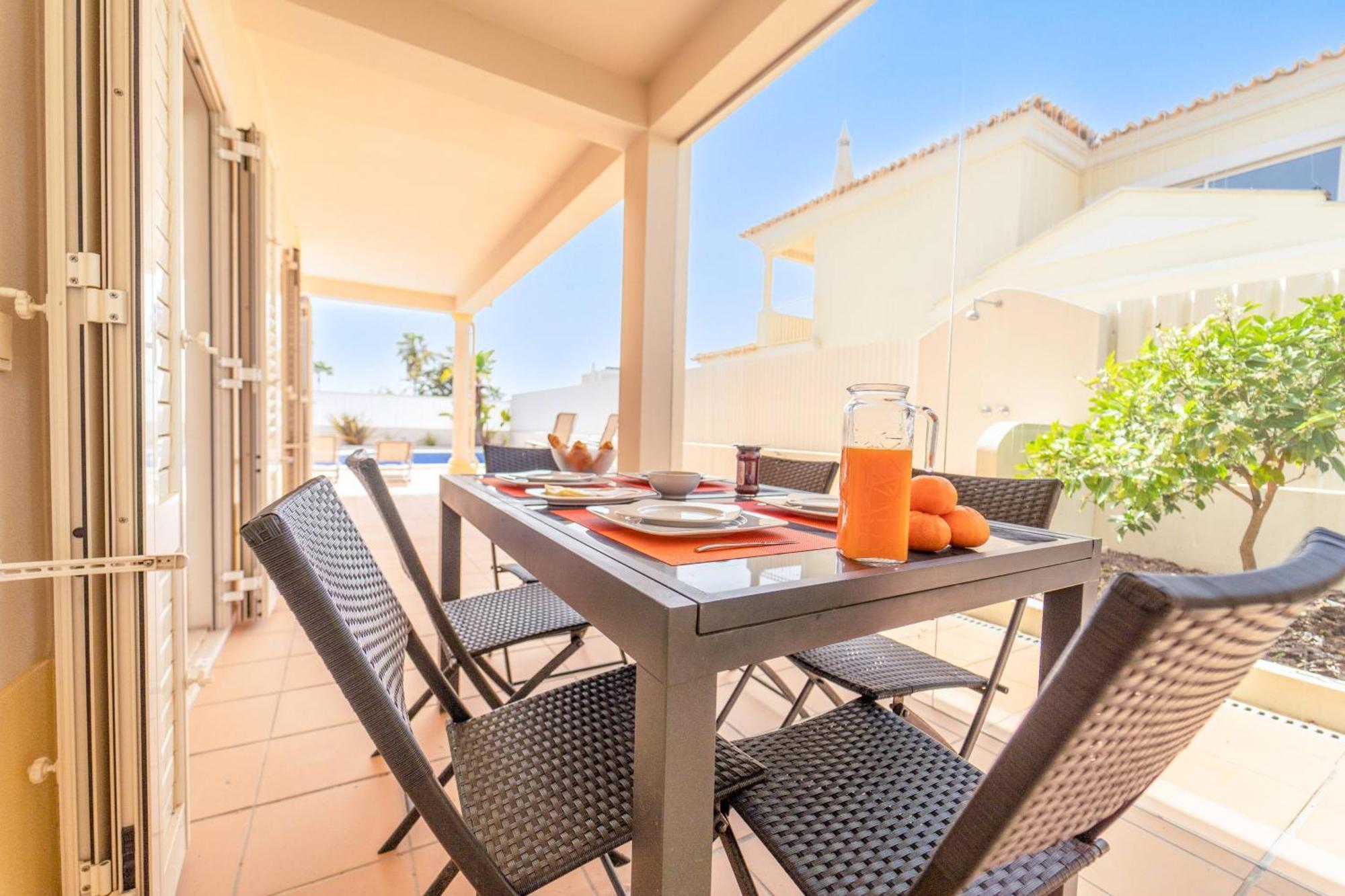 Villa Ribeiro By Hellovacations アルブフェイラ エクステリア 写真
