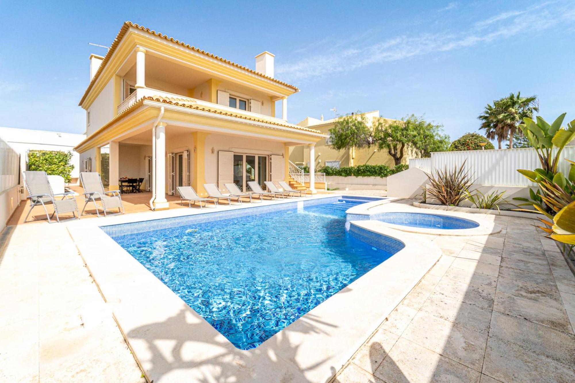 Villa Ribeiro By Hellovacations アルブフェイラ エクステリア 写真