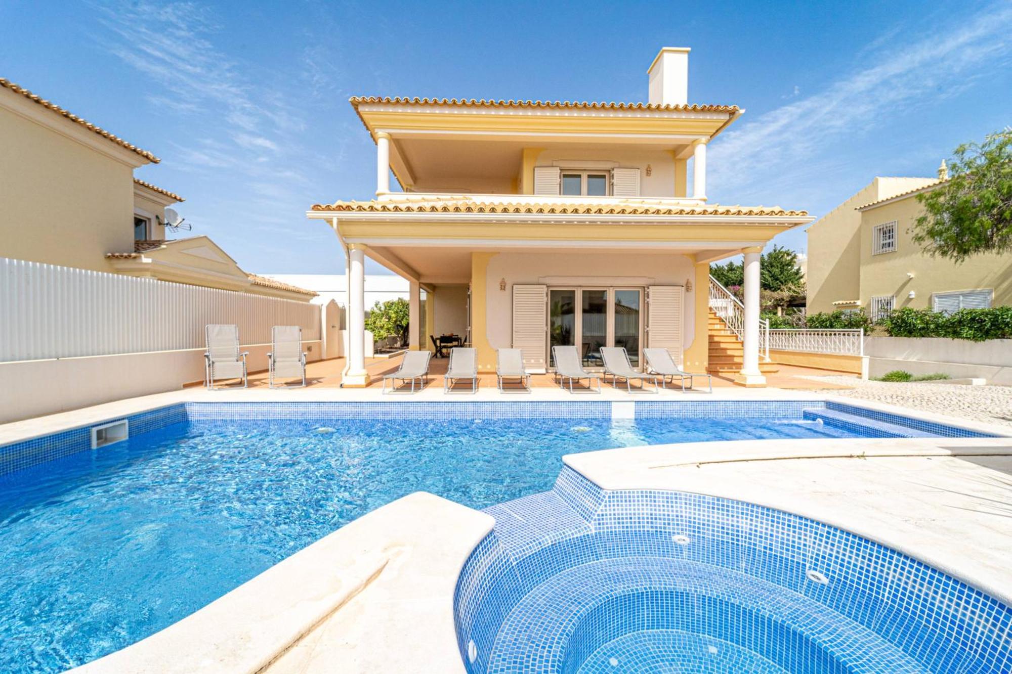 Villa Ribeiro By Hellovacations アルブフェイラ エクステリア 写真