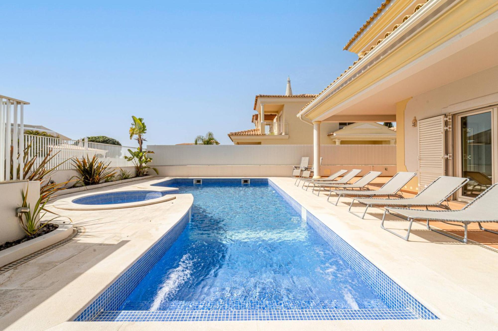 Villa Ribeiro By Hellovacations アルブフェイラ エクステリア 写真
