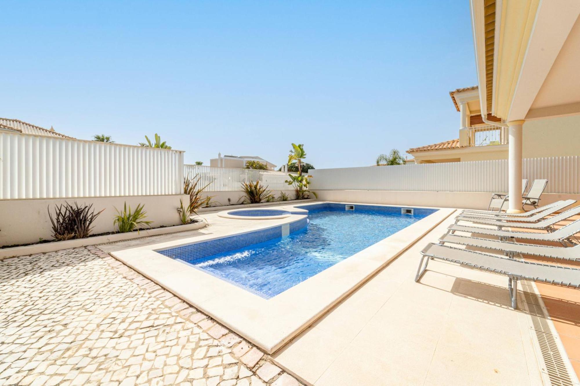Villa Ribeiro By Hellovacations アルブフェイラ エクステリア 写真